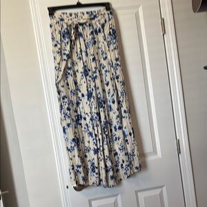 Floral Blue and White Pants